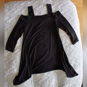 Stylish Black Cold-Shoulder 3/4 Sleeve Stretchy Tunic Top